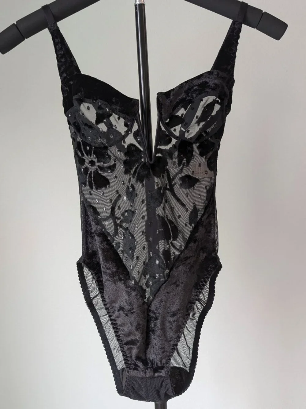 VTG Victoria's Secret Black Sheer-Back Velvet Mesh Bodysuit Teddy Gold Label 32B